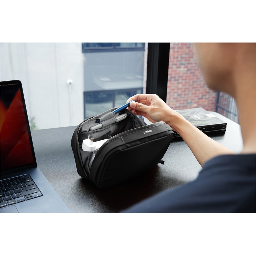 2-in-1 Tech Pouch