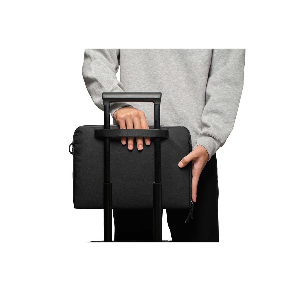 Essentials Laptop Sleeve 16"